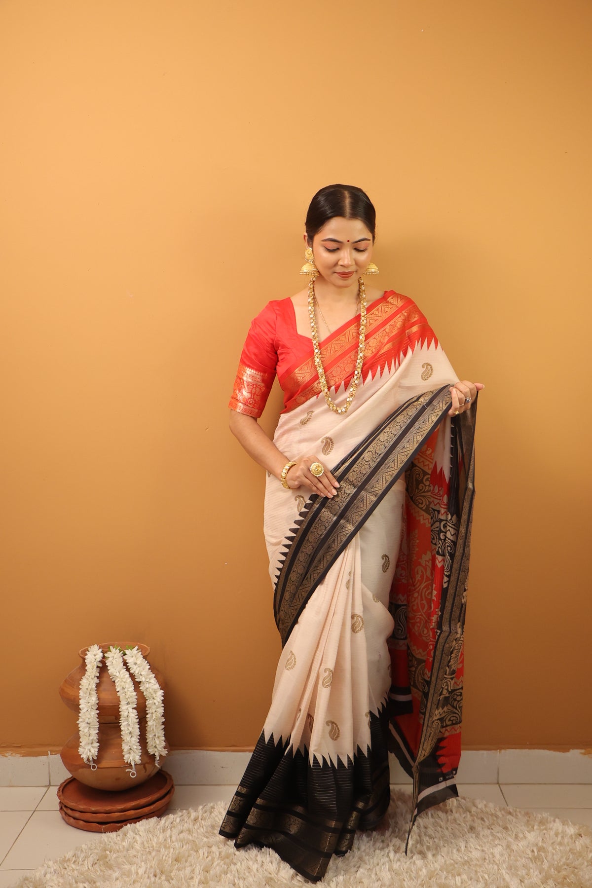 Bonolota Handloom Tant Saree
