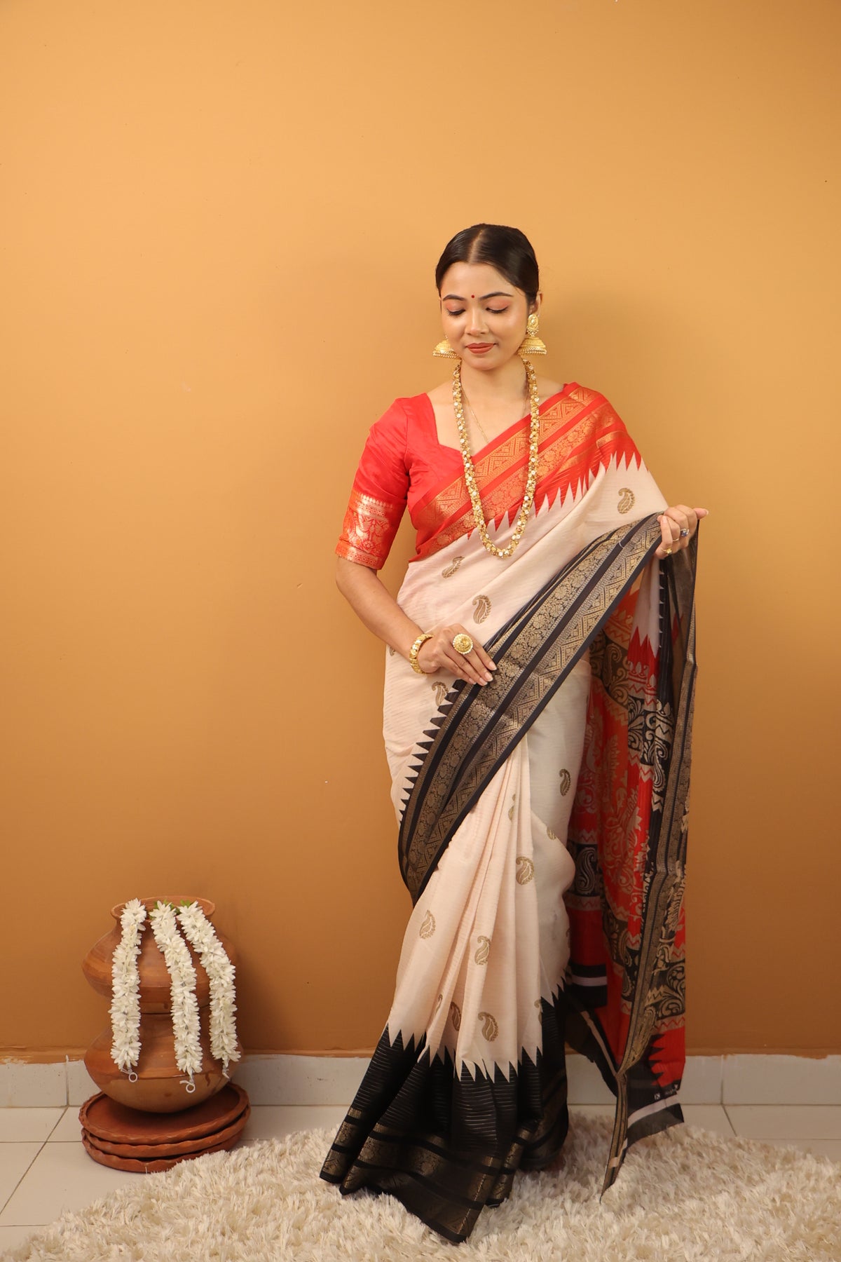 Bonolota Handloom Tant Saree
