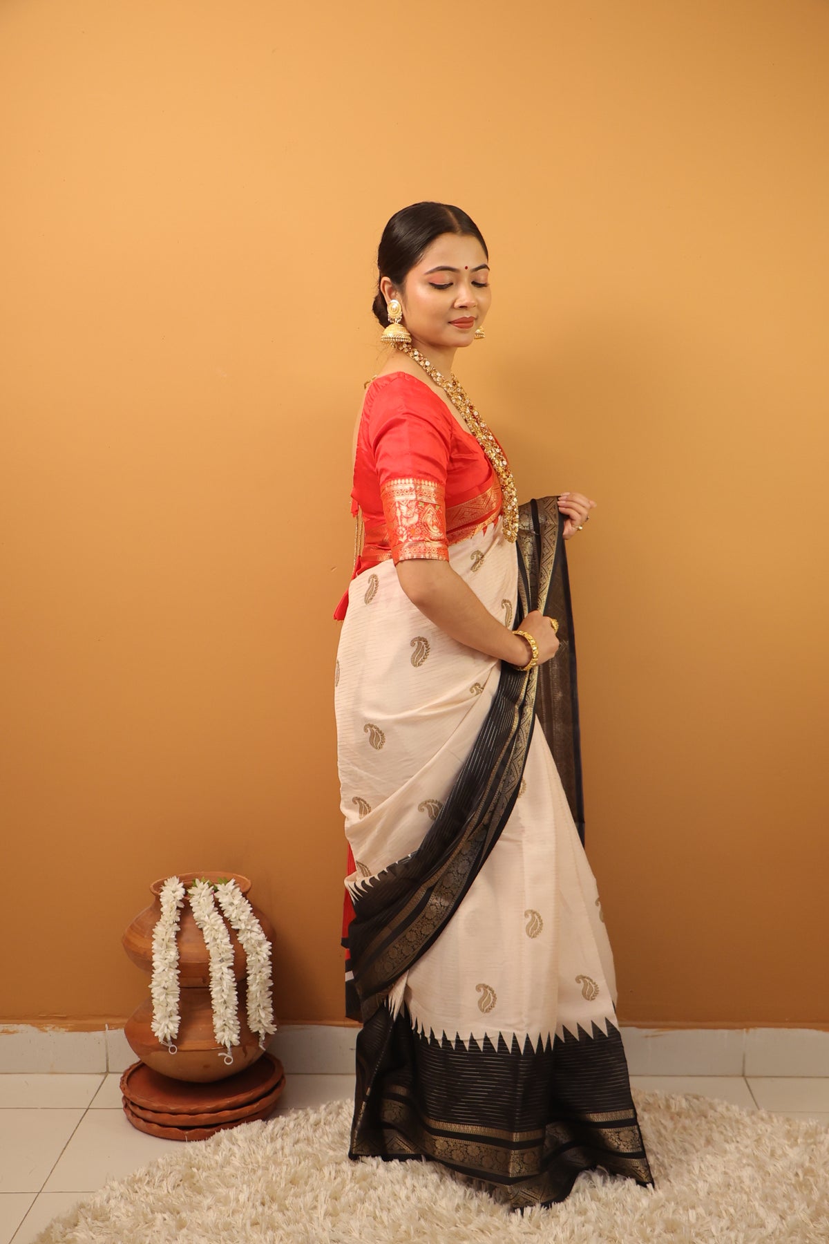 Bonolota Handloom Tant Saree