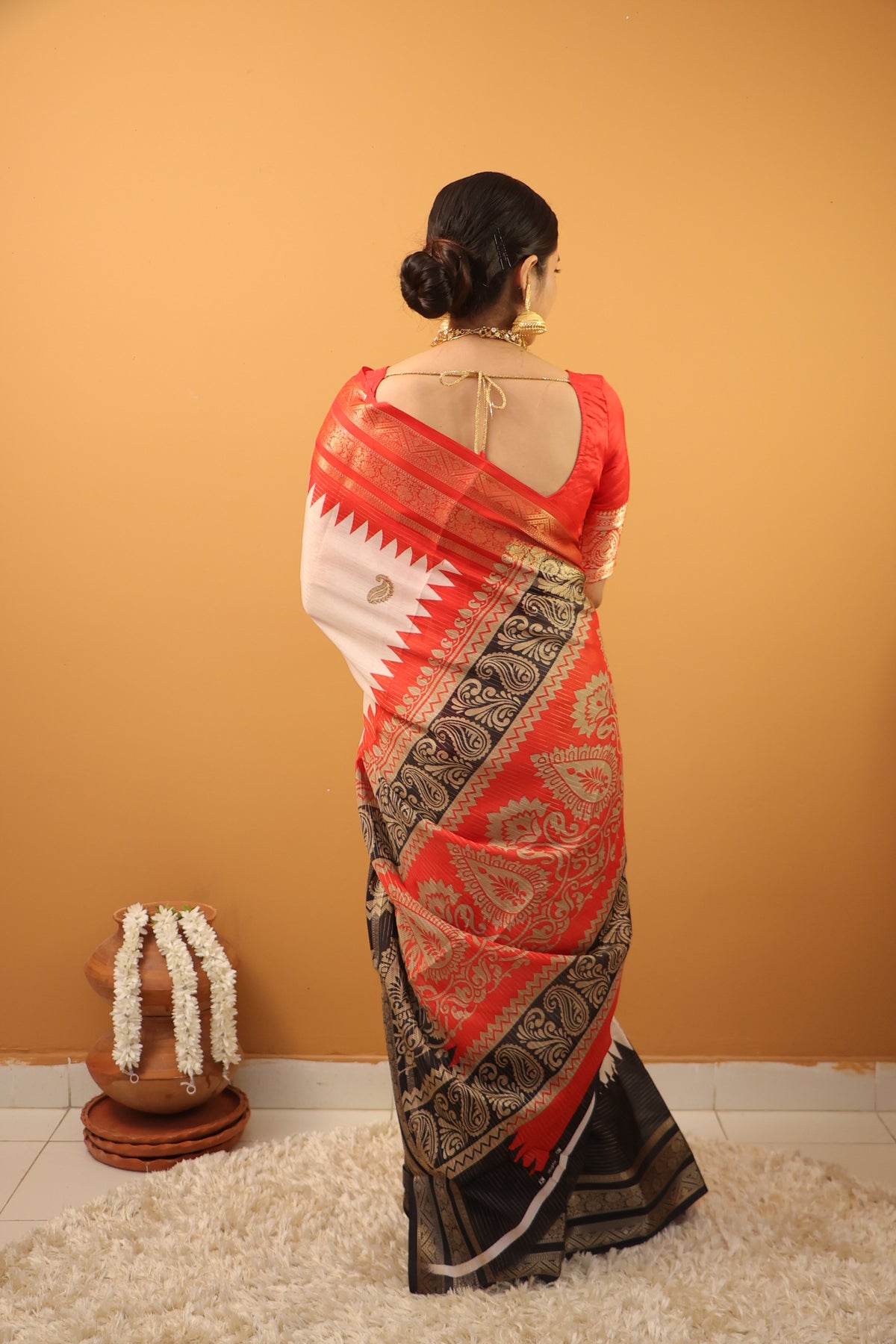 Bonolota Handloom Tant Saree