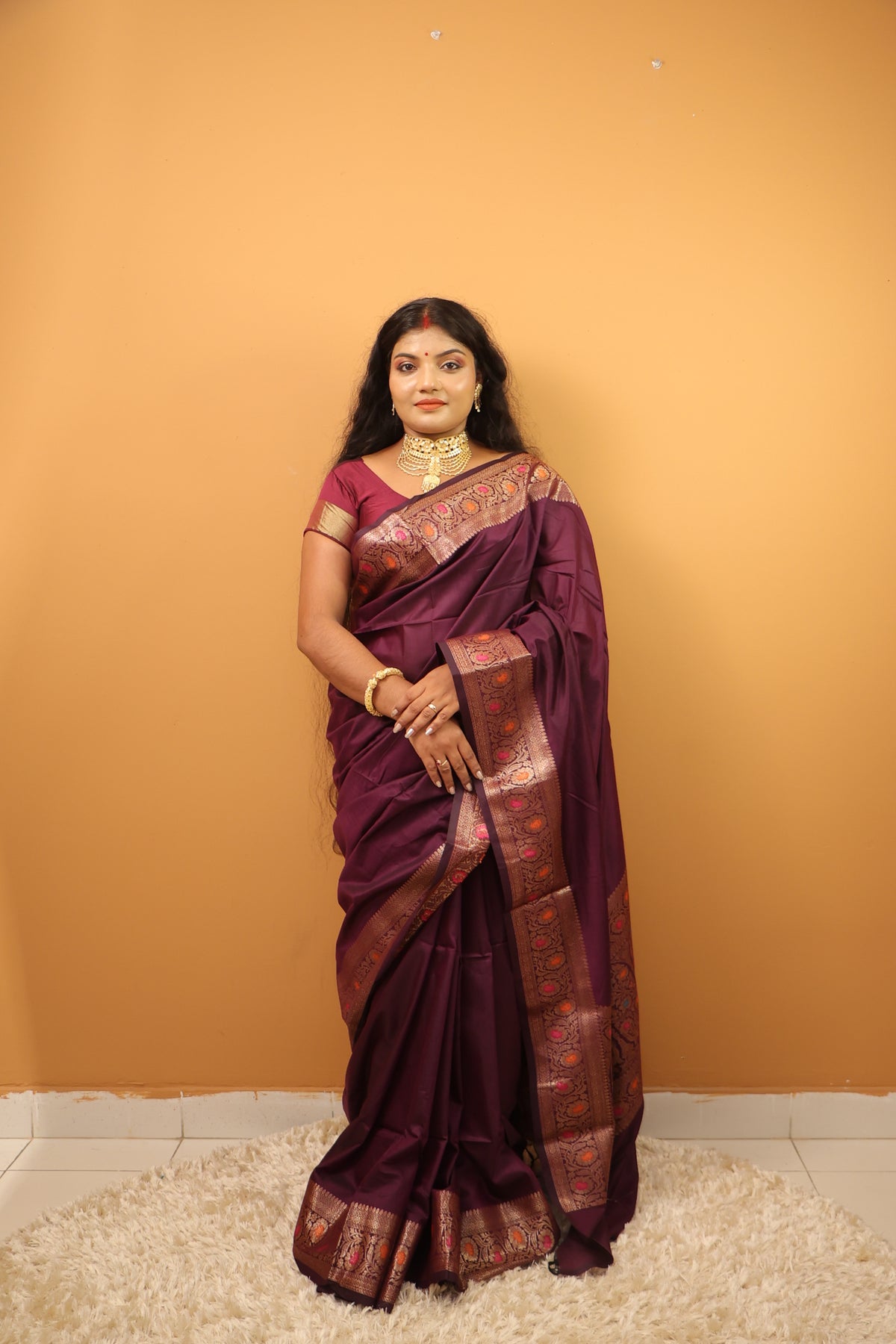 Niyanashree Saree