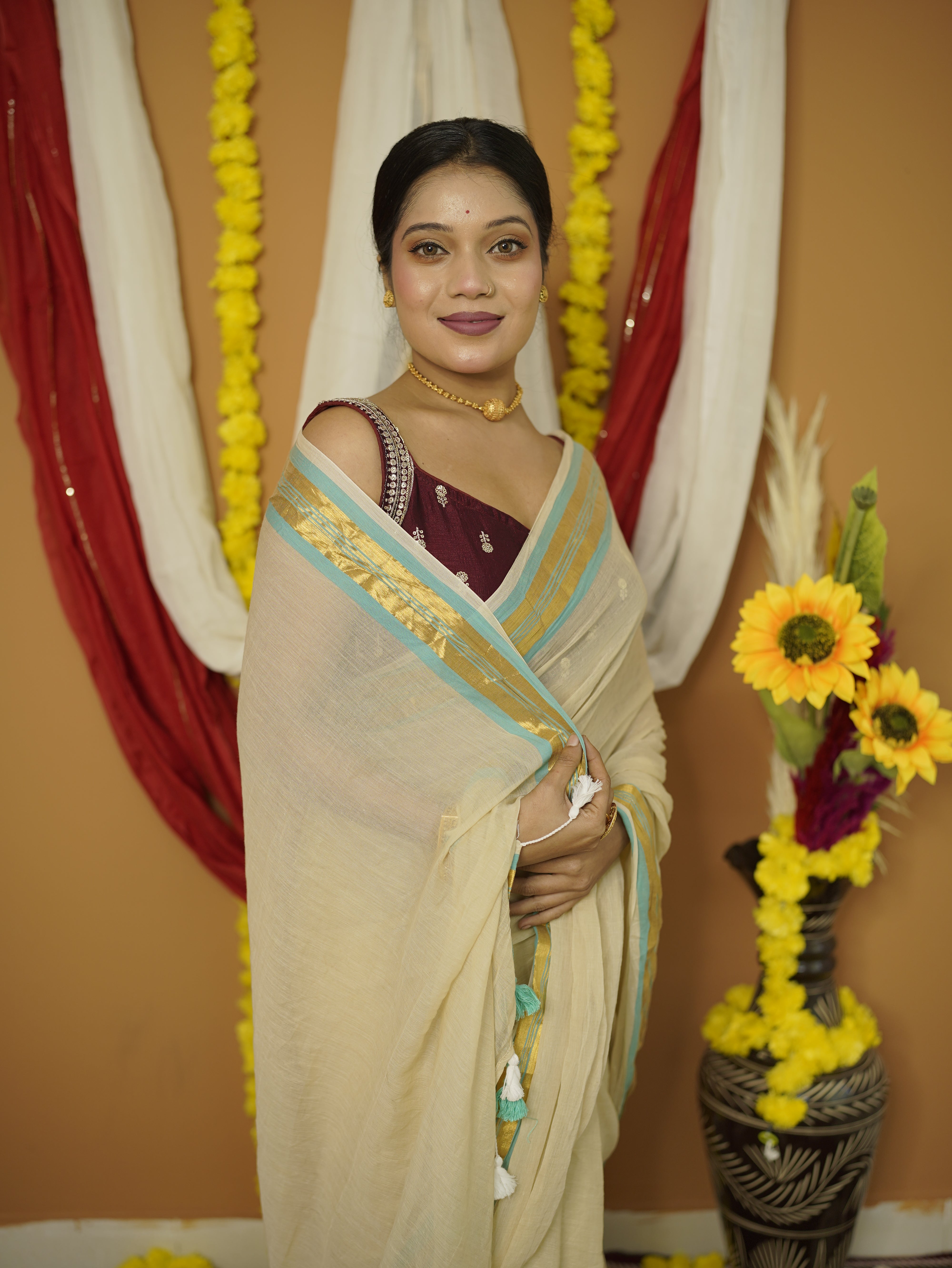 Sweta pure mul cotton saree